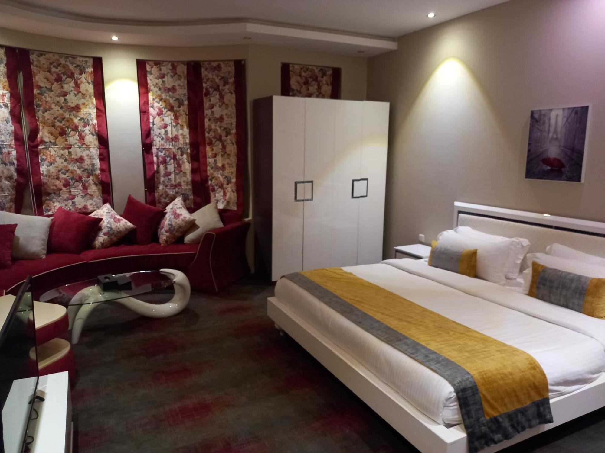 Hotel Talin Ghernatah *