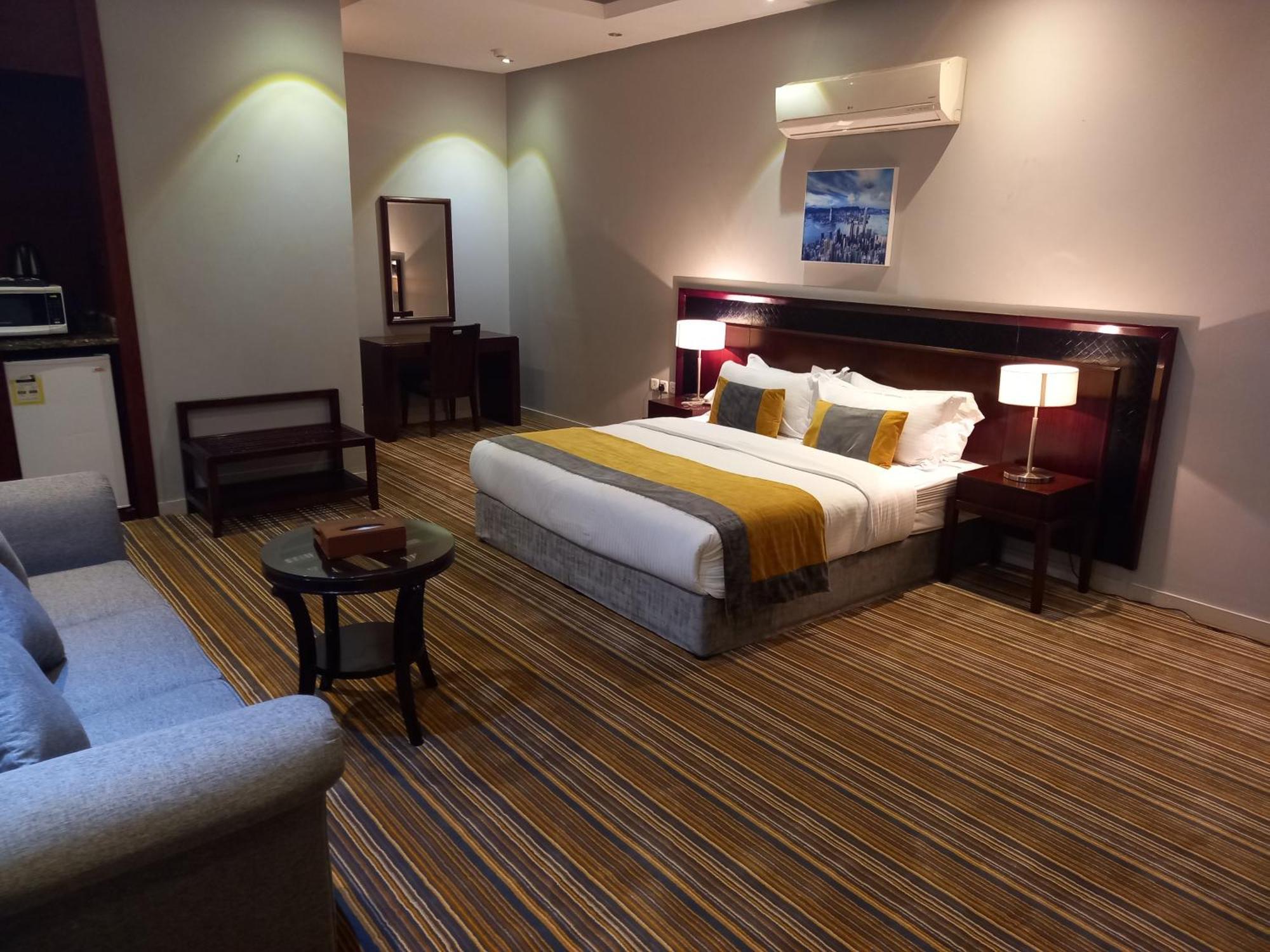 Talin Ghernatah Hotel *